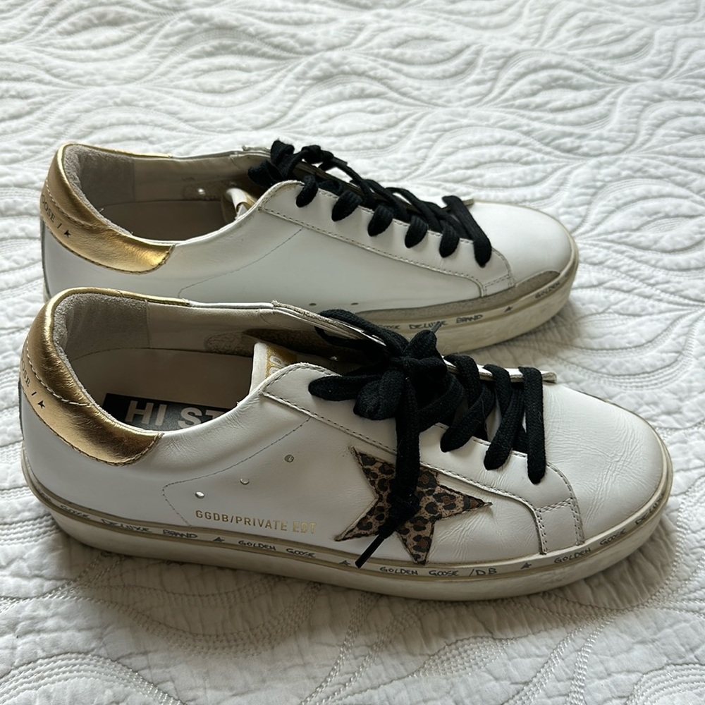 GOLDEN GOOSE Hi Stars in white gold and cheetah with black laces